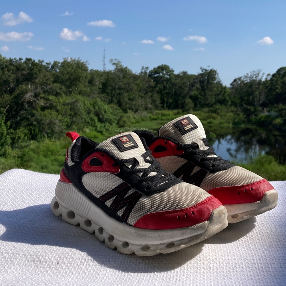 Stylish Red and Black Kids' Sneakers Size:5